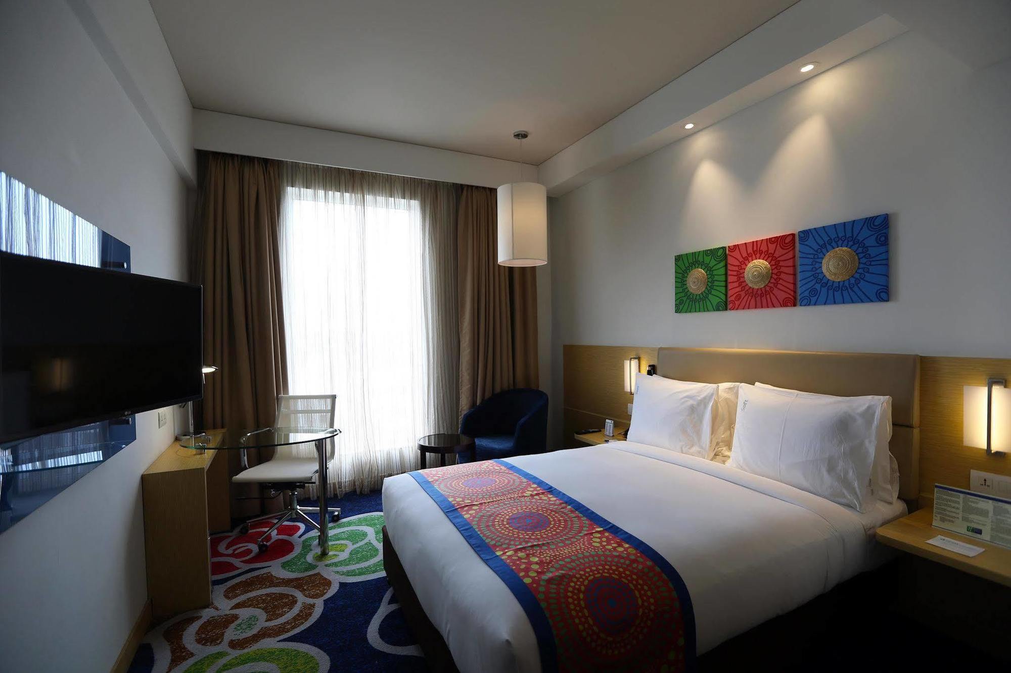 Holiday Inn Express Chennai Old Mahabalipuram Road Exterior foto